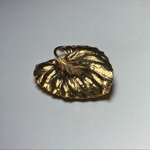 Vintage Gold Tone Repousse Leaf Brooch
